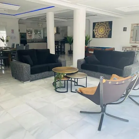 Vakantiehuis Sunny Mijas With Large Pool Free Parking