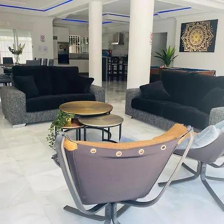 Vakantiehuis Sunny Mijas With Large Pool Free Parking Málaga