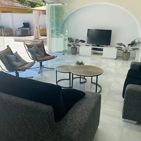 Vakantiehuis Sunny Mijas With Large Pool Free Parking *